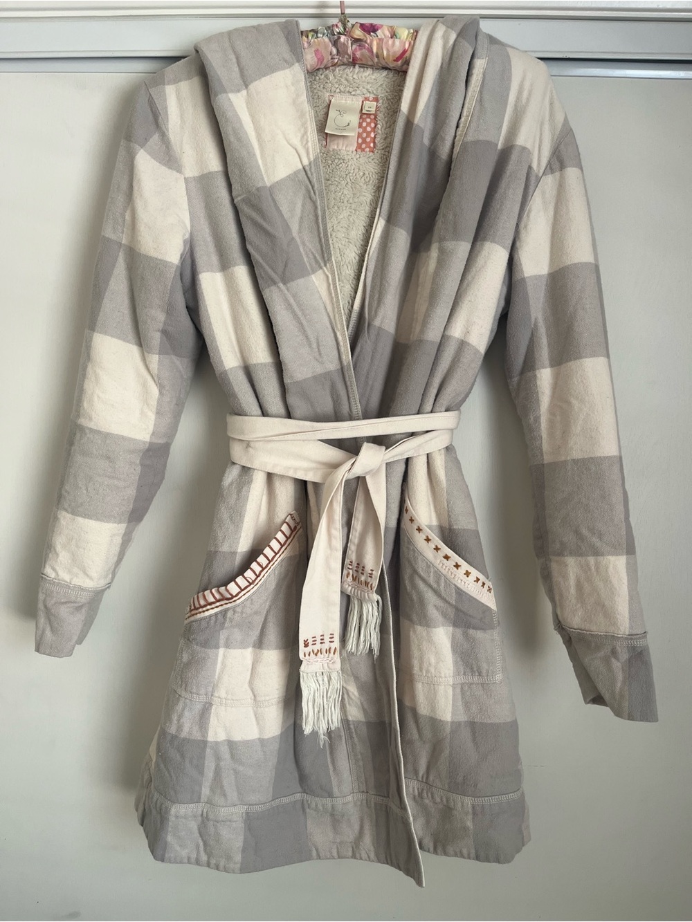 E by Eloise Short Robe - Picture 2 of 9